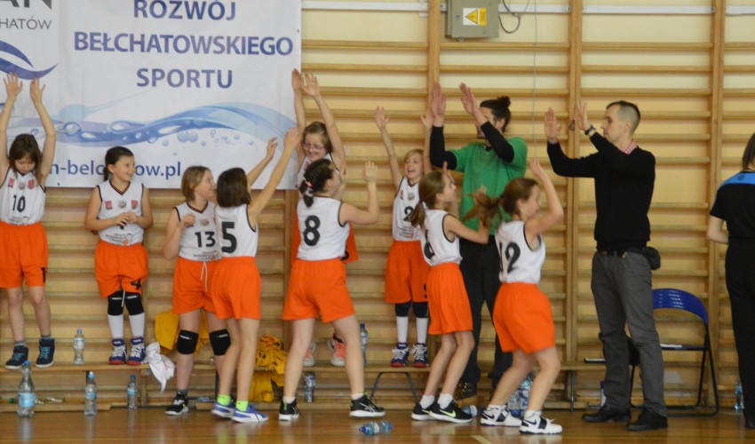 Najmłodsze Basketki dzielnie walczą :)